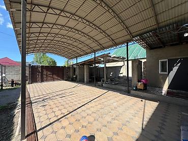 Продажа коттеджей и домов: 🏡✨ ПРОДАЁТСЯ ПРОСТОРНЫЙ ДОМ ✨🏡 📍 Район: ГЭС-3 🏠 Комнат: 4 📐 Площадь — 5