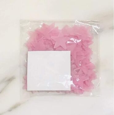 Ostali kućni dekor: Fluorescentne svetleće zvezdice za dečiju sobu
Cena:600din/50kom — 4