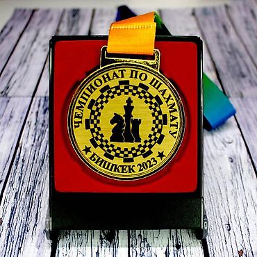 Значки, ордена и медали: Медали с вашим текстом на заказ с любым текстом за короткие сроки — 21