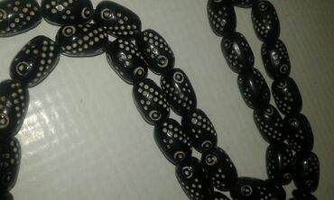 Təsbehlər: Təsbəhlər satılır. Biri 10 manat — 9