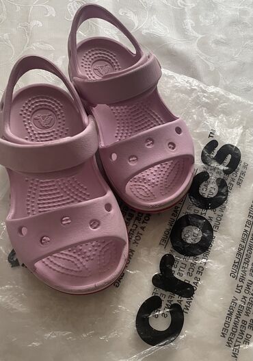 обувь из италии: Продаю CROCS, б/у. Размер C7 (24 размер). Длина стопы 14,5-15 см
