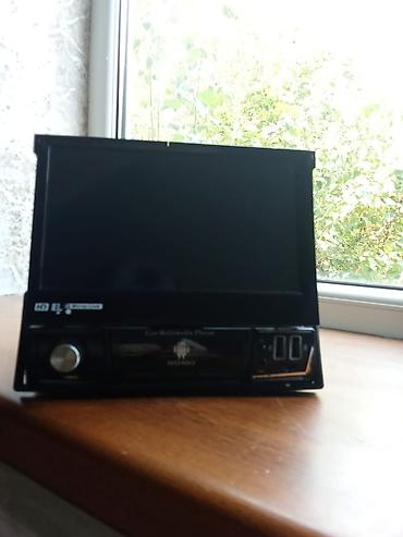 video regstrator: Avtomobil üçün multimedia pleyeri - Ön paneldə iri ölçülü — 1