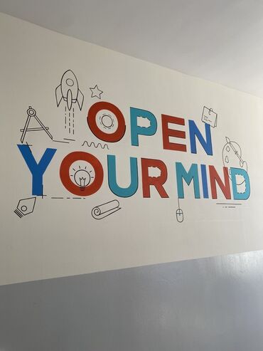 декоративные работы: Роспись стен и окон
Новогодняя роспись стен