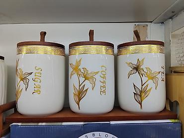 coffee: Набор банок для кухни: SUGAR, COFFEE, TEA. - Материал: керамика — 1