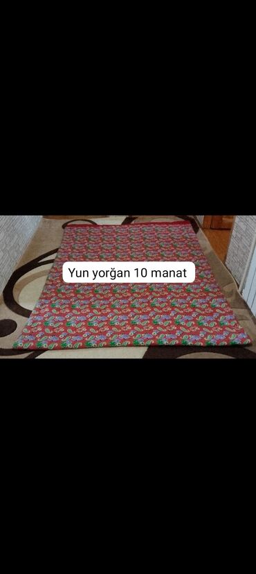 Колье: Məhsul: Yun yorğan Təsvir: - Klassik, əl tikməsinə bənzər yun