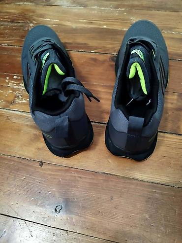 Patike: Adidas patike brojevi i cena ispisana na slikama — 8