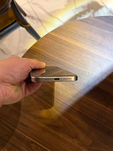 17 iphone: IPhone 15 Pro, 256 GB, Natural Titanium, Face ID — 4