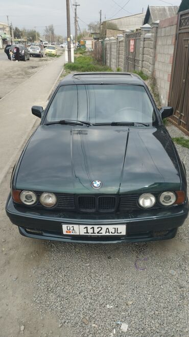 BMW: BMW 520: 1990 г., 2 л, Механика, Бензин, Седан