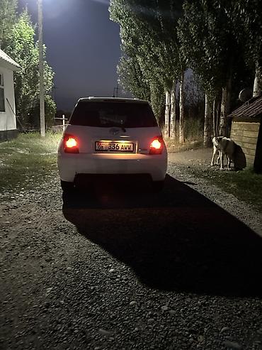 Toyota Ist: 2002 г., 1.5 л, Автомат, Бензин, Хэтчбэк at lalafo.kg Toyota Ist: 2002 г., 1.5 л, Автомат, Бензин, Хэтчбэк