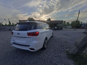 салон автомобиля: Kia Carnival: 2020 г., 2.2 л, Автомат, Дизель, Минивэн — 6
