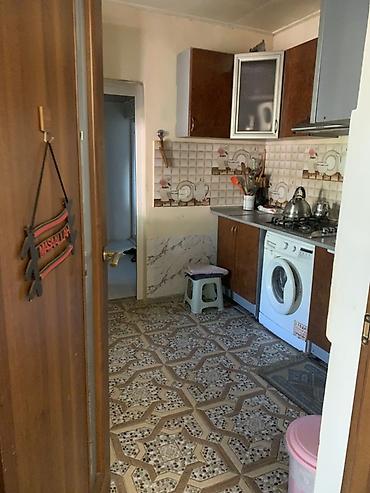 Həyət evləri və villaların satışı: 3 otaqlı, 70 kv. m, Orta təmir — 11