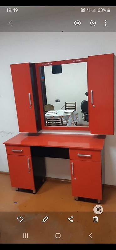 makiyaj stul: Salon üçün vizaj/berber masası və güzgü dəsti - Rəng: parlaq qırmızı — 1