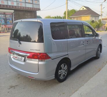 авто в такси: Honda Stepwgn: 2005 г., 2 л, Автомат, Бензин, Минивэн