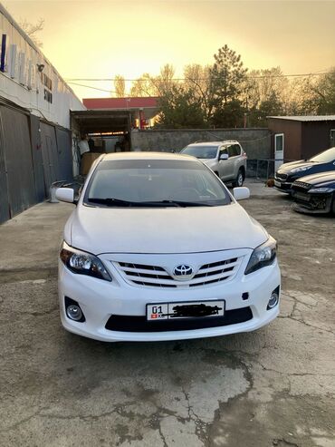 тайота карола 2010: Toyota Corolla: 2011 г., 1.8 л, Автомат, Бензин, Седан