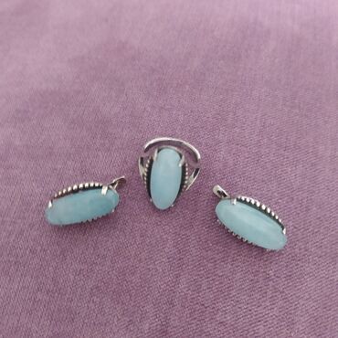 Zərgərlik dəstləri: Dəstə daxildir: Üzük, Sırğa -da lalafo.az — 9 Zərgərlik dəstləri: Dəstə daxildir: Üzük, Sırğa — 9