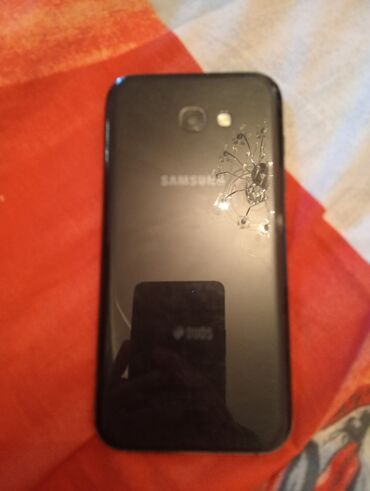 Samsung: Biri 10 AZN — 11