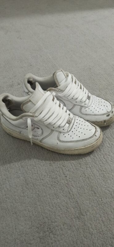 найк кросовки: Nike airforce1 white
Найк это форсы1 белые