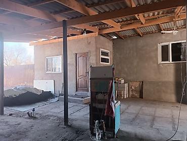 Аренда складов и мастерских: Продаю Дом с хоз постройками и земельным участком 9 соток. внутри — 5