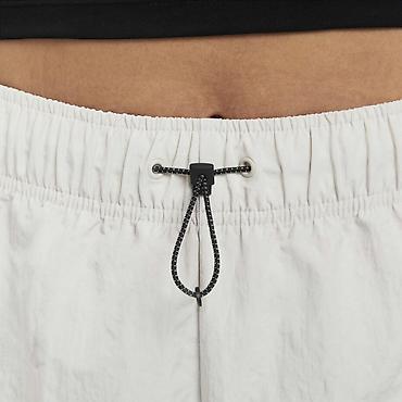 aksa: Nike Sportswear Essential Women's Woven High-Waisted Shorts vel. M — 2