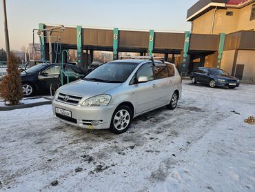 Toyota: Toyota Ipsum: 2002 г., 2.4 л, Автомат, Бензин, Минивэн