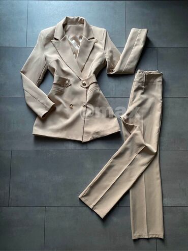 Kompleti: New,,Royal Dreamer’’Suitvelicine:36/38/40/42/44/46 Boje:Crna Bela — 10