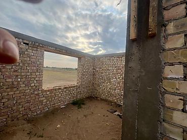 Строительный кирпич: Одноэтажный дом в стадии строительства из полнотелого кирпича на — 3