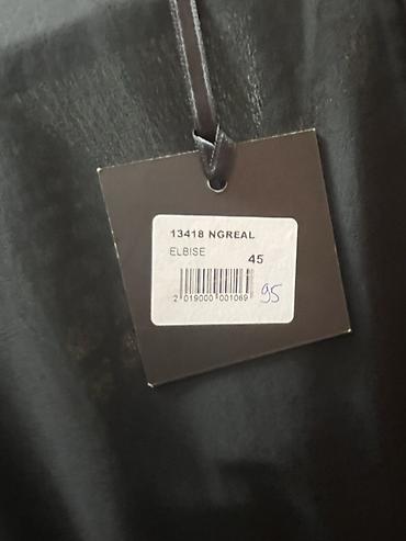 boyuk bədən donlar: Qara uzun don – NGREAL 13418 (etiketdə “ELBİSE”, ölçü: 48) - Rəng — 3