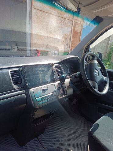 машину хонда: Honda Stepwgn: 2004 г., 2 л, Автомат, Газ, Минивэн