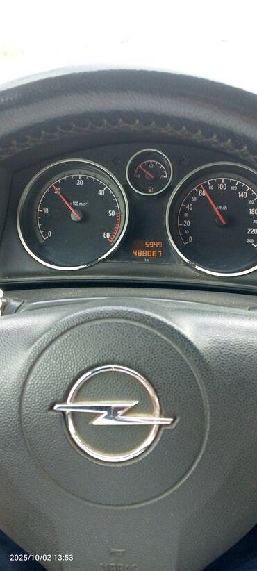 Opel: Opel Astra H Caravan (universal) –1.3 dizel Xüsusiyyətlər: - Kuzov — 3