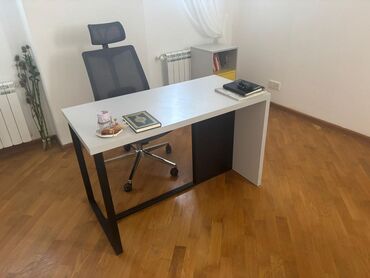 купить мебель для офиса бу: Ofis mebeli. Çox az işlənib. 2100 azn alınıb. Təcili satılır 850 azn
