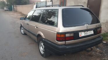 авто разбор бмв: Volkswagen Passat: 1988 г., 1.8 л, Механика, Бензин, Универсал