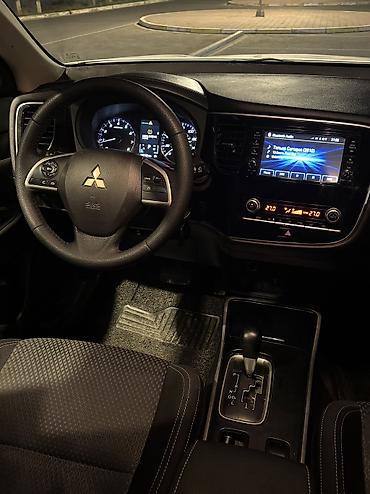 subaru oudback: Mitsubishi Outlander: 2020 г., 2.4 л, Вариатор, Бензин, Кроссовер — 9