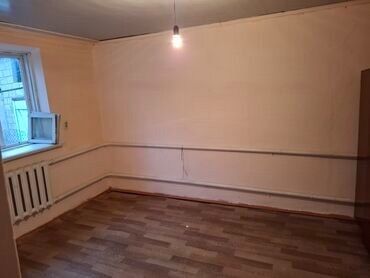 дома нижняя ала арча: 130 м², 6 комнат, Балкон застеклен, Подвал, погреб, Забор, огорожен