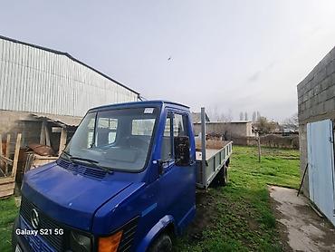 Унаа: Жеңил жүк ташуучу унаа, Mercedes-Benz, Стандарт, 3 т, Колдонулган — 6