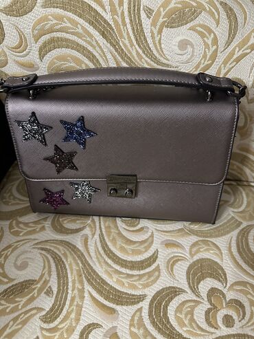 Çantalar: 10 azn — 20