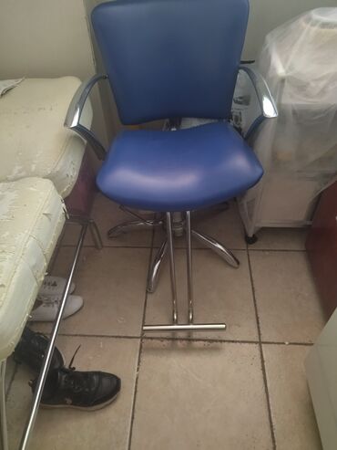 детский стол и стул: Продам, парикмахерский стул