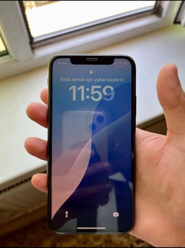 Poco: IPhone X, Space Gray, Face ID
