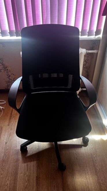 мебел кресло: Кресло руководителя, Офисное, Б/у