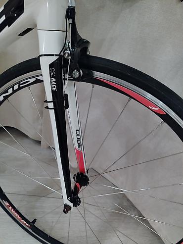 Şosse velosipedləri: Cube Attain Pro modeli yüngül Fulcrum disklərə malikdir. Alüminium — 7