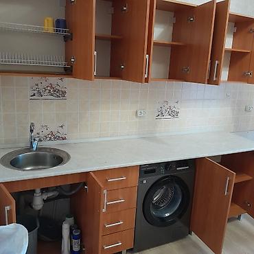 Двуспальные кровати: Двуспальная кровать с мягким изголовьем + кухонный гарнитур с рабочей — 3