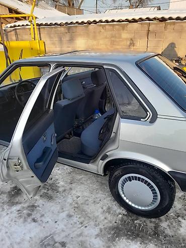 Audi: Audi 80: 1986 г., 1.8 л, Механика, Бензин, Седан — 8