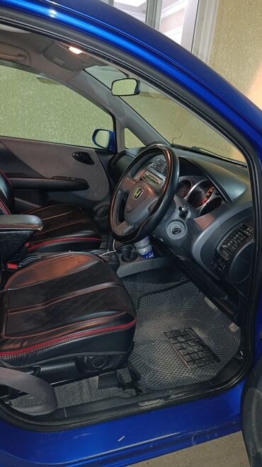 Honda: Honda Fit: 2003 г., 1.3 л, Автомат, Бензин, Хэтчбэк — 8