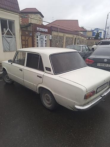 niva kuza: VAZ 2101 “Jiquli” sedan - Kuzov: 4 qapılı sedan, ağ rəng - Mühərrik — 5