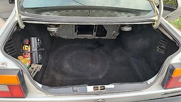 Volkswagen Jetta: 1989 г., 1.8 л, Кол менен иштөөчү, Бензин, Седан — 4