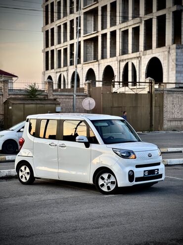 срочно продать машину: Kia Ray: 2021 г., 1 л, Автоматические, Бензин, Универсал