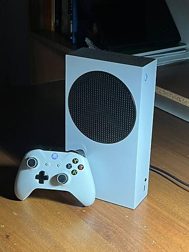 Видеоигры и приставки: Продаю xbox series s продам с аккаунтом внутри уже есть купленные — 1