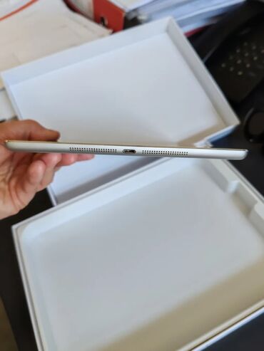 Tableti: HITNOOOoooo Ipad Air 16gb memorije IOS 12 savršen za surfovanje — 9