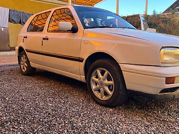 Унаа: Volkswagen Golf: 1996 г., Кол менен иштөөчү, Хетчбек — 1