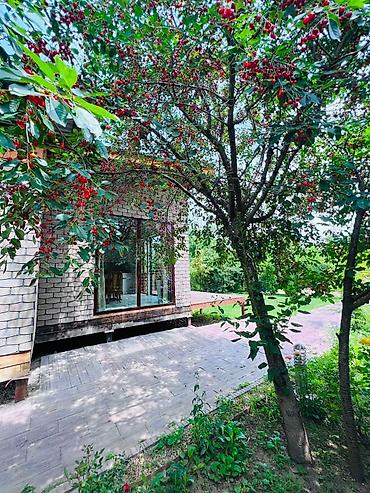 Продажа дач: 🏡 Продаётся благоустроенная дача в селе Таш-Мойнок. Продаётся уютная — 17