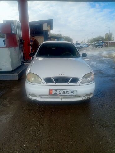 ми фит: Daewoo Lanos: 1998 г., 1.5 л, Механика, Бензин, Седан